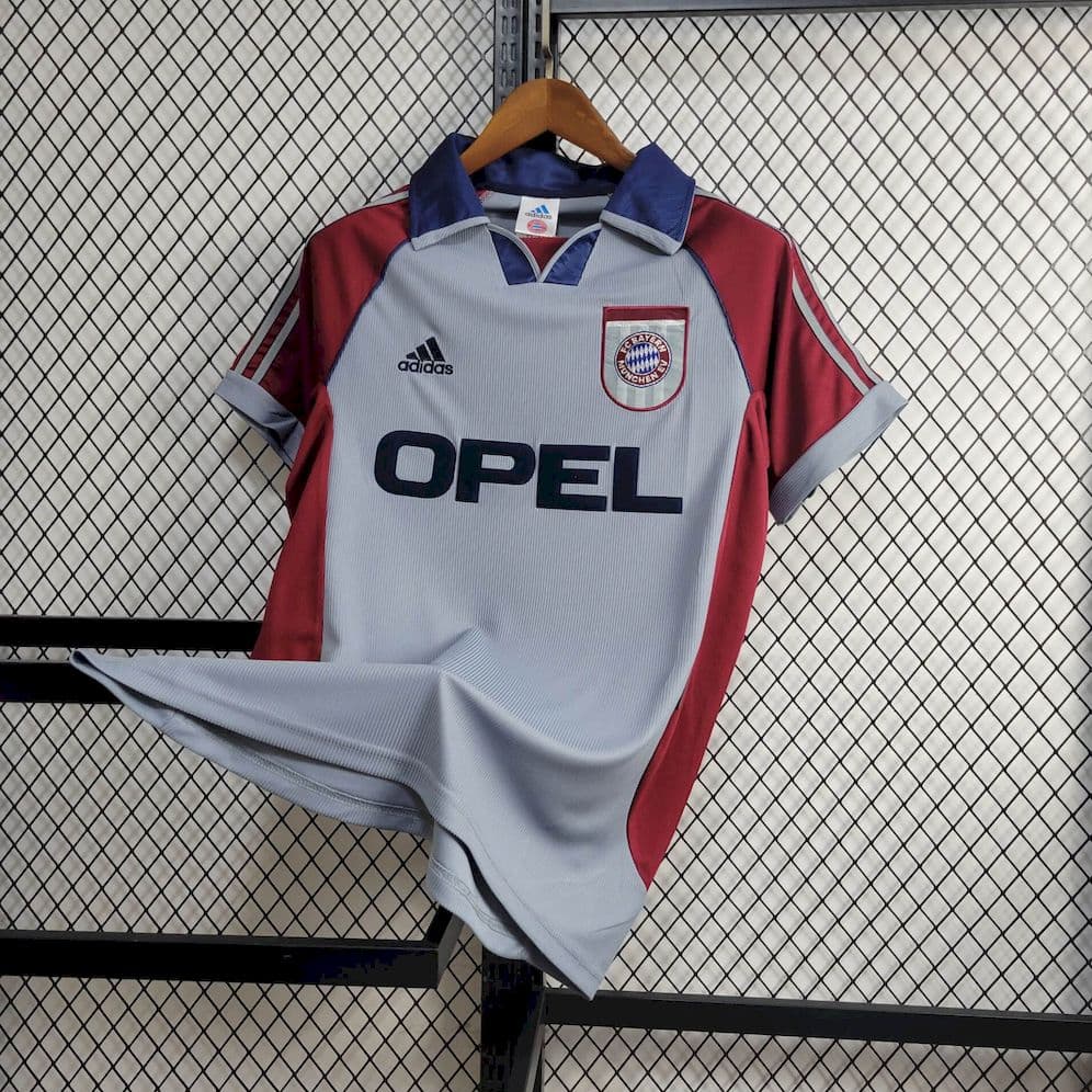 Bayern Munich 1998/99 Away Retro Jersey