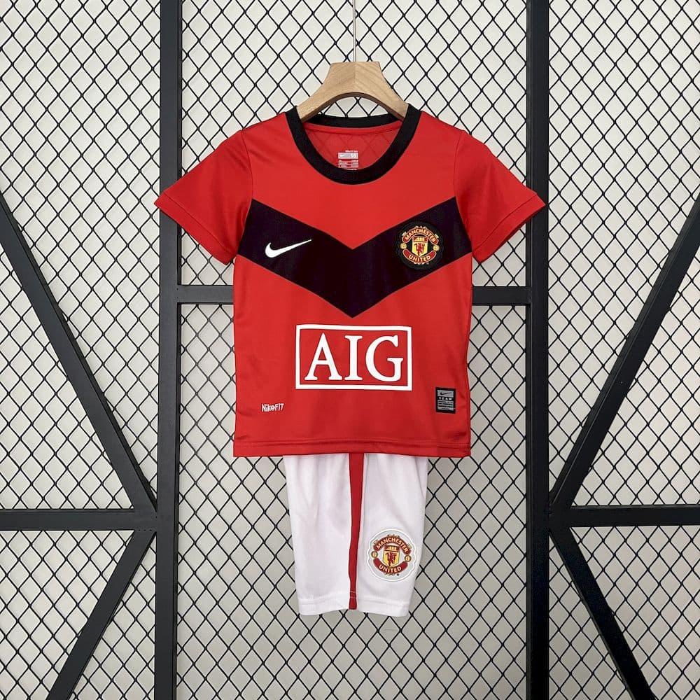 Manchester United 2009/10 Home Kids Retro Jersey And Shorts