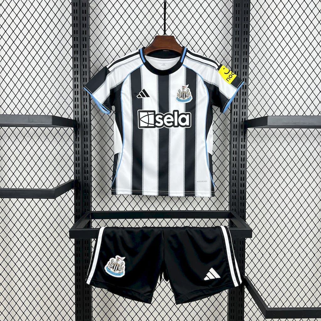 Newcastle United 2025/26 Home Kids Kit